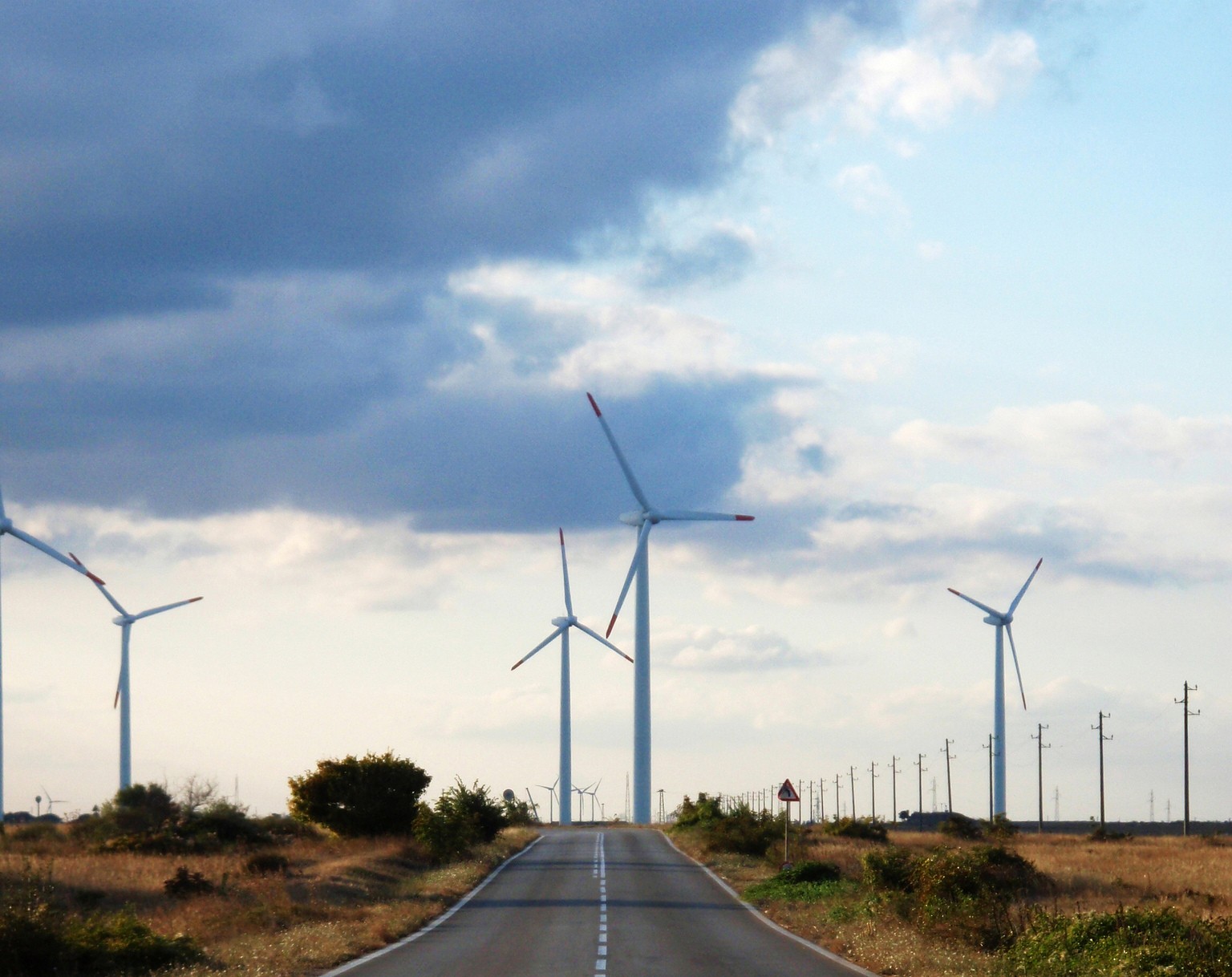 The wind park near the village of Bulgarevo, Bulgaria. Photo credit: Boris Balabanov / World Bank